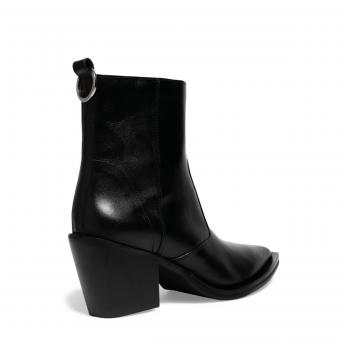 BOTA 04C5.3F1B BICO FINO CANO BAIXO ARGOLA ATRÁS SANTA LOLLA