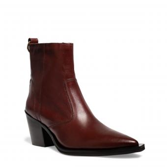 BOTA 04C5.3F1B BICO FINO CANO BAIXO ARGOLA ATRÁS SANTA LOLLA