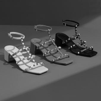 SANDALIA 045E.46BE ABERTA C/SPIKES FEM SANTA LOLLA