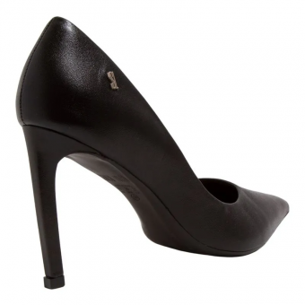 SCARPIN 01F8.4EED COURO BASICO SALTO FINO SANTA LOLLA