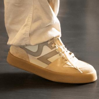 TENIS 0895.4EAF COURO E CAMURÇA NUDE SANTA LOLLA