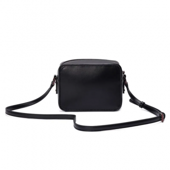 BOLSA 0470.48D6 COURO QUADRADA COM TAXAS SANTA LOLLA