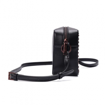 BOLSA 0470.48D6 COURO QUADRADA COM TAXAS SANTA LOLLA