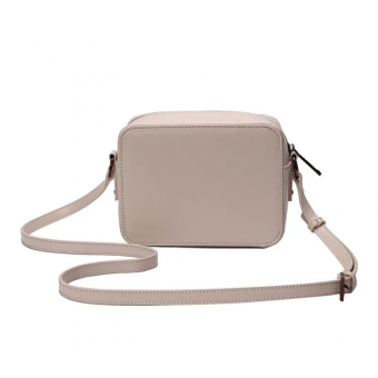 BOLSA 0470.48D6 COURO QUADRADA COM TAXAS SANTA LOLLA