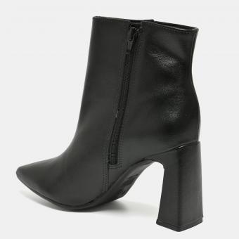 BOTA 343-001-02 PRETA CANO BAIXO BICO FINO E SALTO VIA MARTE